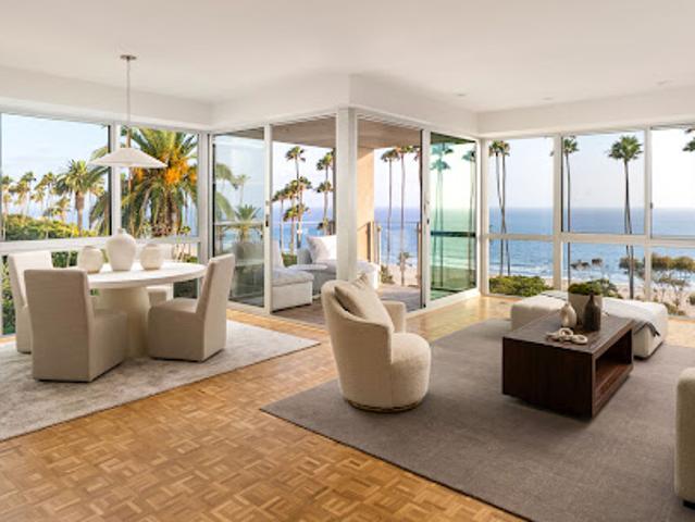 Apartment for sale in Santa Monica, California
