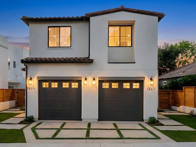 Apartment for sale in Canoga Park, California