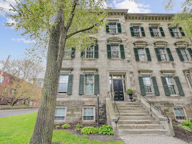 Apartment for sale in Hamilton Apartment for sale in Hamilton