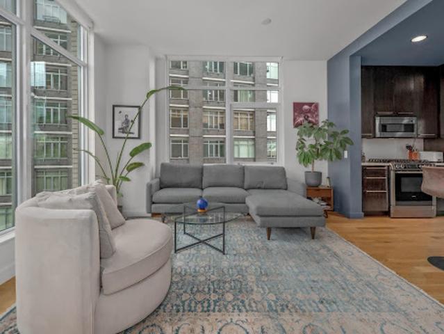 Apartment for sale in Portland