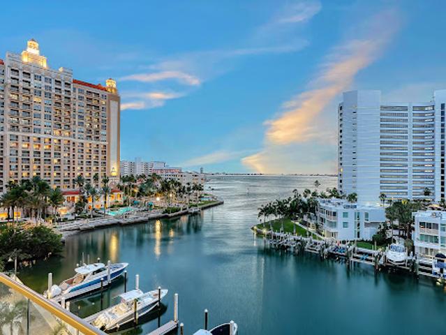 Apartment for sale in Sarasota, Florida
