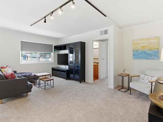 Apartment for sale in Burbank, California