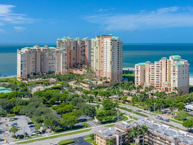 Apartment for sale in Marco Island, Florida