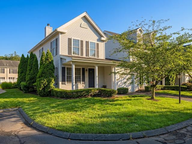 Apartment for sale in Madison, Connecticut
