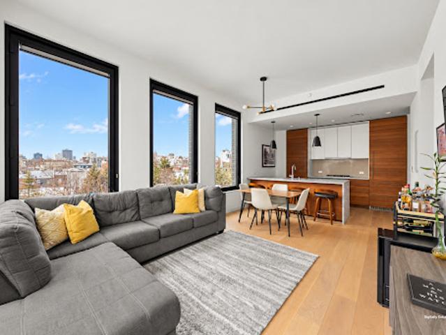 Apartment for sale in Queens, Arverne