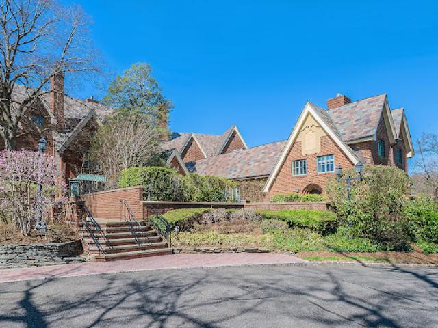 Apartment for sale in Nassau, New York