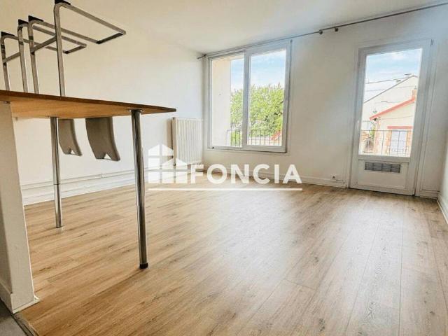 Studio location à Châtillon, Hauts-de-Seine