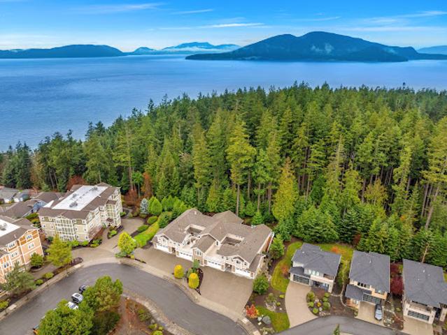 Apartment for sale in Anacortes