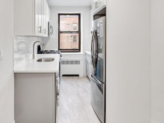 Apartment for sale in Great Neck