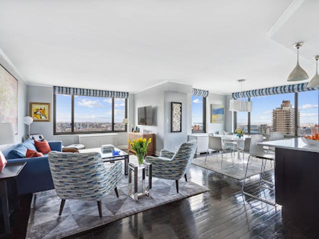 Apartment for sale in Arverne, New York