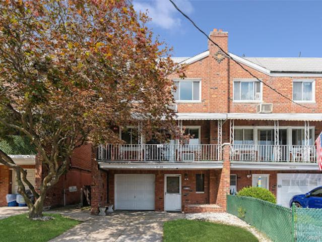 Apartment for sale in Arverne, New York
