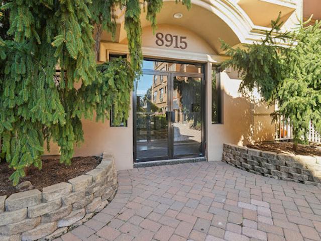 Apartment for sale in North Bergen, New Jersey