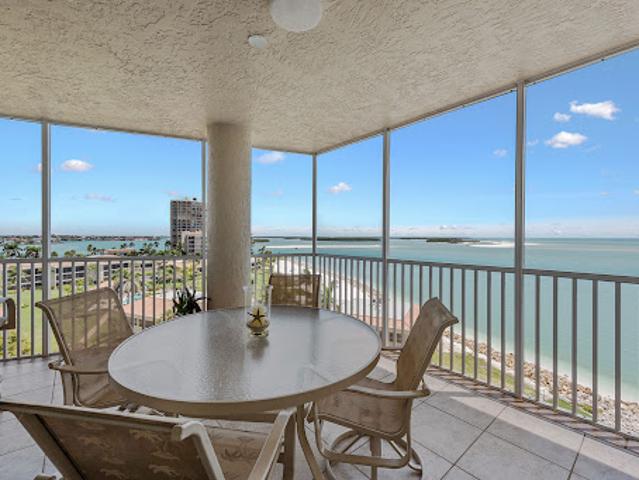 Apartment for sale in Marco Island