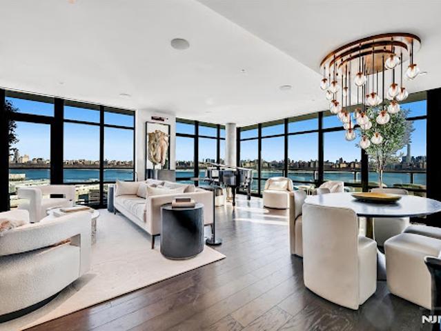 Apartment for sale in Hudson, New Jersey