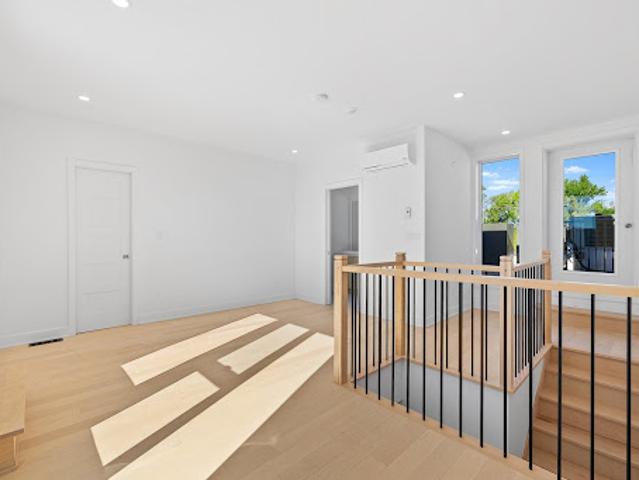 Apartment for sale in St. Leonard's, Quebec