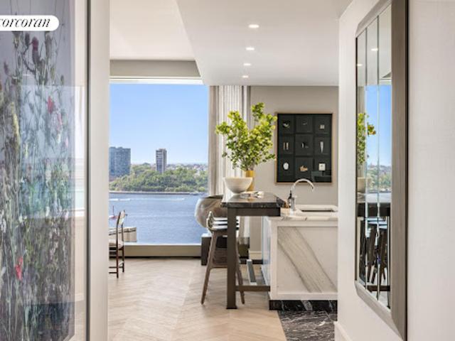 Apartment for sale in Arverne, New York