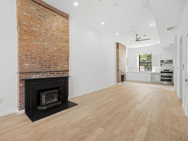 Apartment for sale in Arverne, New York