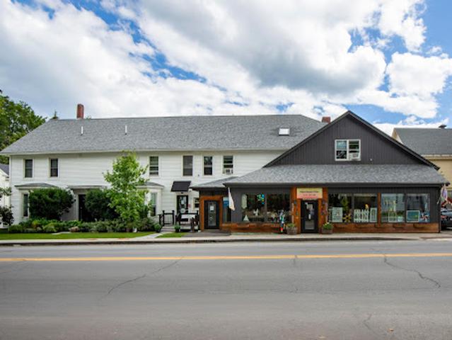 Apartment for sale in Camden, Maine
