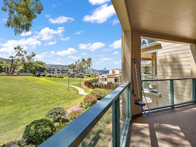 Apartment for sale in Redondo Beach Apartment for sale in Redondo Beach