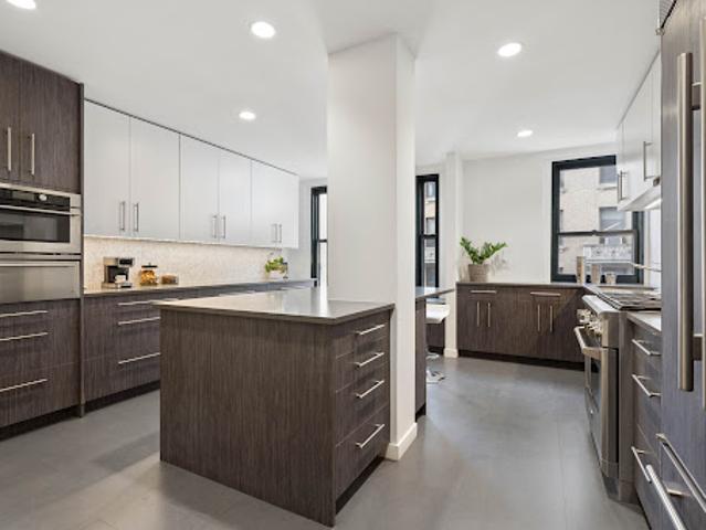 Apartment for sale in Arverne, New York