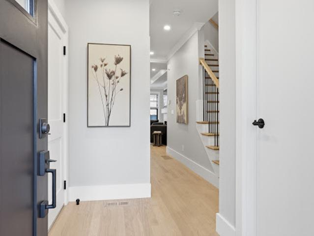 Apartment for sale in Bedford, Massachusetts