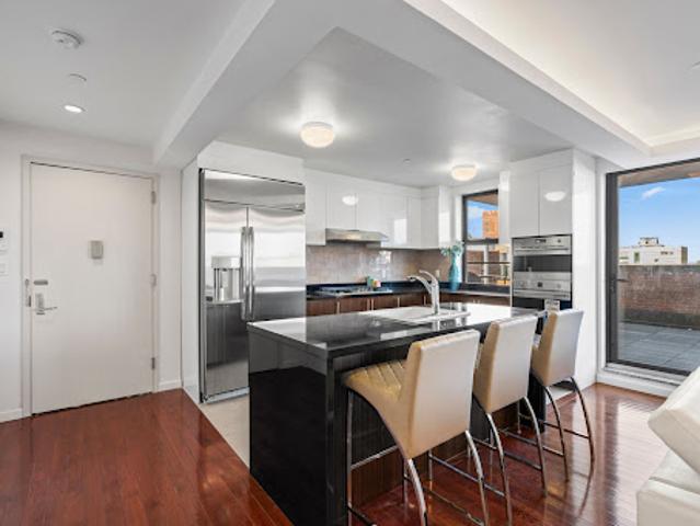 Apartment for sale in Queens, Arverne