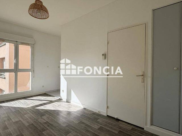 Studio location à Plateau Nord-Est, Chartres