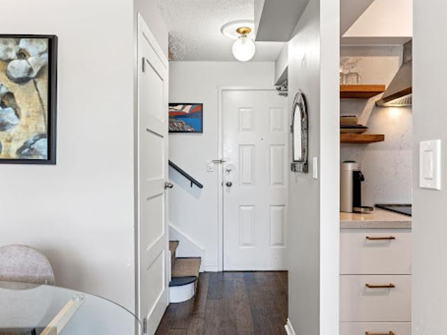 Apartment for sale in Woburn, Ontario