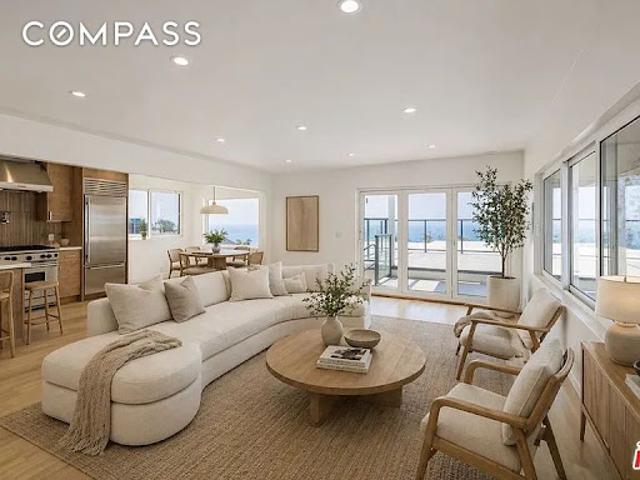 Apartment for sale in Laguna Beach, California