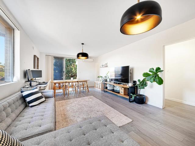 Apartment for rent in Lower North Shore, Sydney