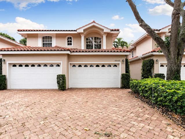 Apartment for sale in Naples, Florida