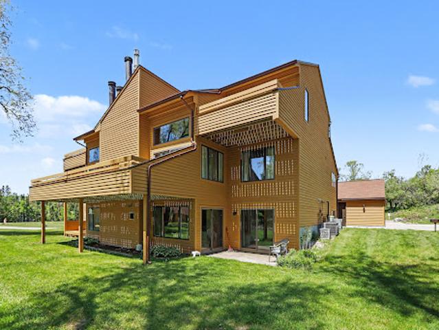 Apartment for sale in Harbor Springs, Michigan