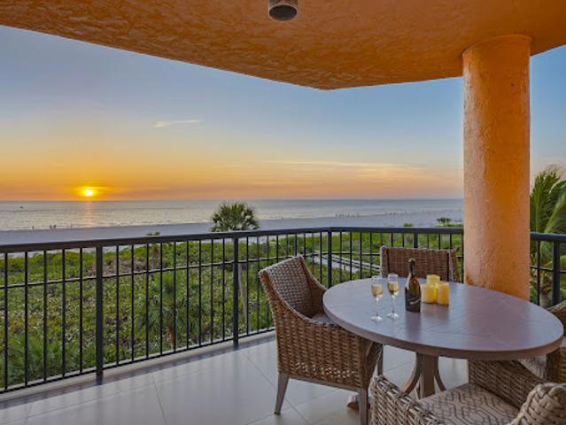 Apartment for sale in Marco Island, Florida