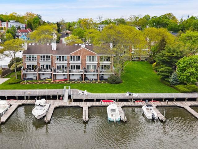 Apartment for sale in Greenwich, Connecticut