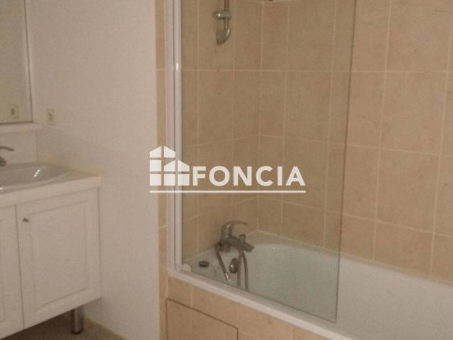 Appartement location à ZA les Garillans, Roquebrune-sur-Argens