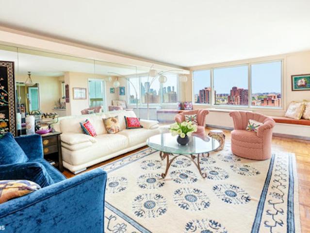 Apartment for sale in Arverne, New York