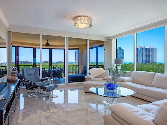 Apartment for sale in Naples, Florida