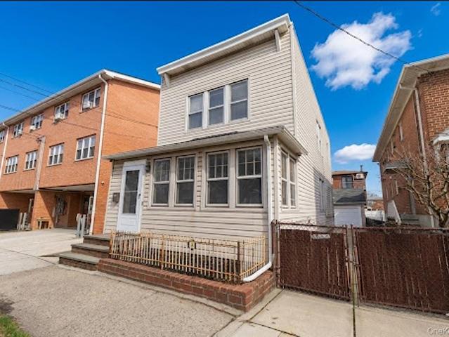 Apartment for sale in Arverne, New York