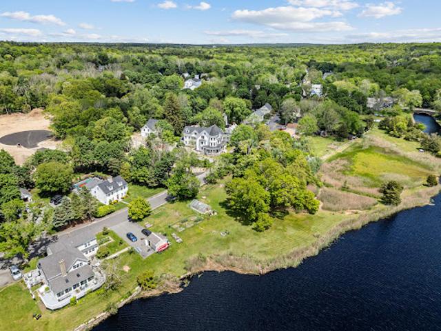 Apartment for sale in Freetown, Indiana