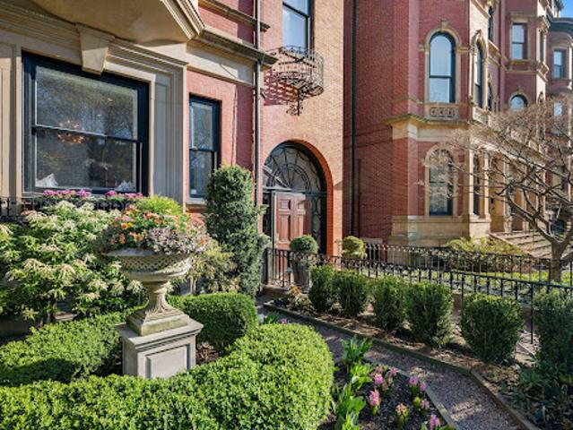 Apartment for sale in Boston, Massachusetts