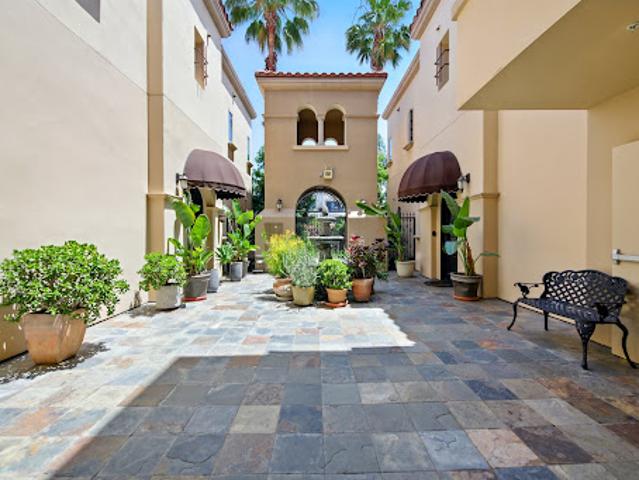 Apartment for sale in Los Angeles