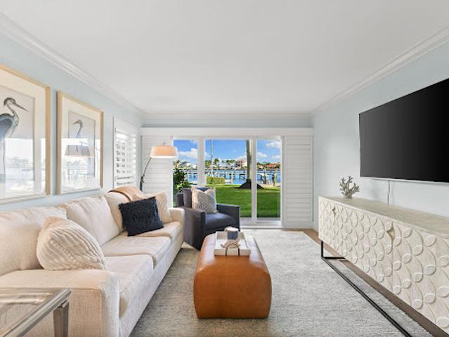 Apartment for sale in Marco Island, Florida