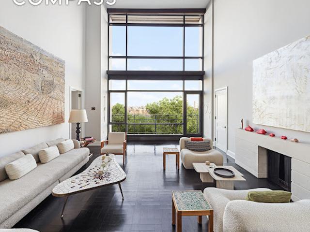 Apartment for sale in Arverne, New York