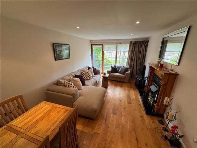 Apartment to rent in Bluebell, North Tipperary