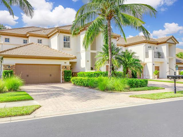 Apartment for sale in Naples, Florida