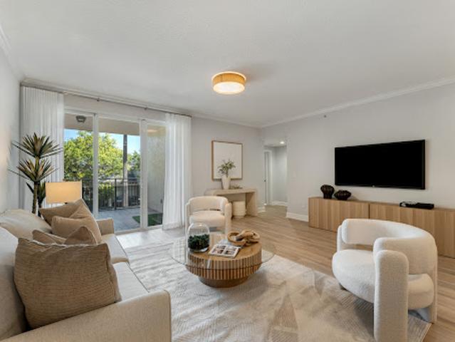 Apartment for sale in Pinecrest, Florida