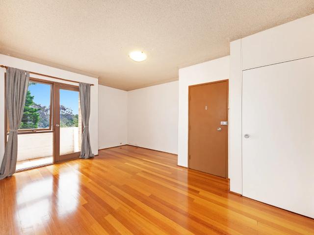 Apartment for rent in Lower North Shore, Sydney