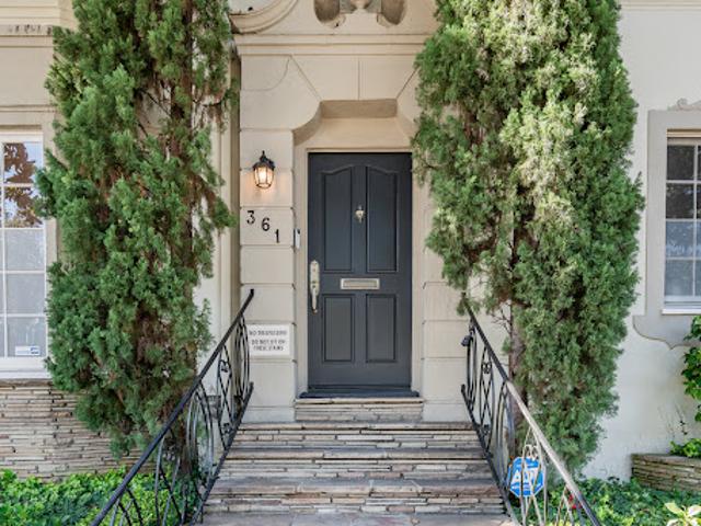 Apartment for sale in Beverly Hills, California