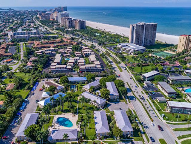 Apartment for sale in Marco Island