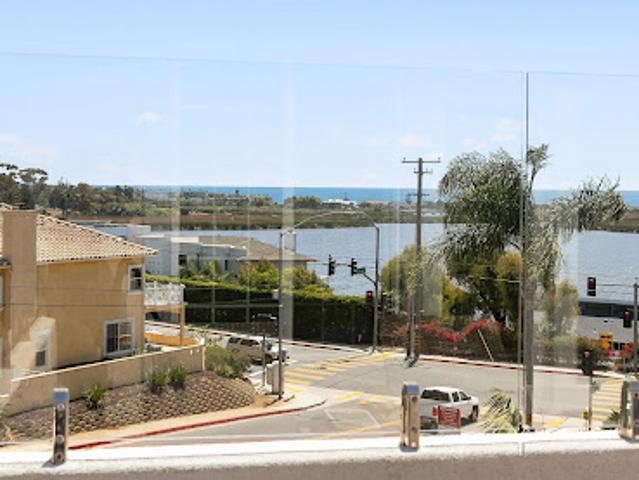 Apartment for sale in Carlsbad, California